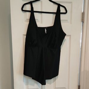 Torrid Sz 3 Black Swimsuit Bikini Top Only Soft Cup Plastic Boning Wireless
